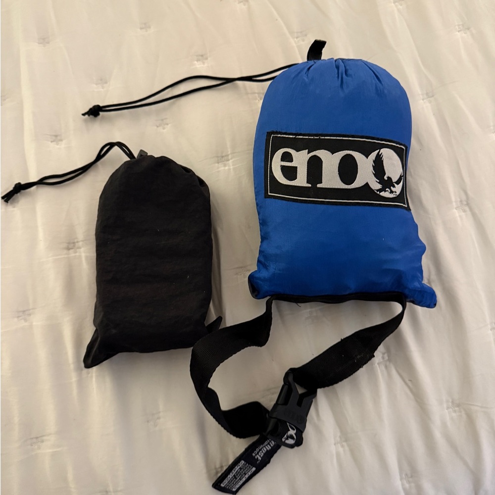Blue and Black Eno Singlenest
